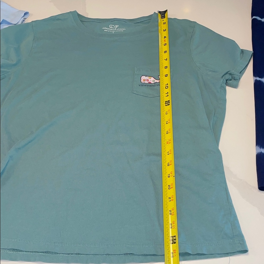 Vineyard Vines lot of 4 Multi-Color Whale Logo Tee Set 100% cotton - Picture 8 of 9